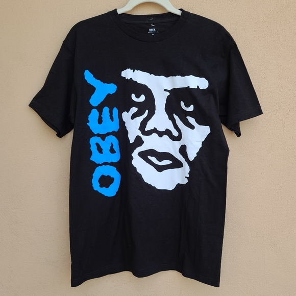 Obey Other - Rare OBEY Oversized Logo Face 90s Style Graphic Short Sleeve Tee M
